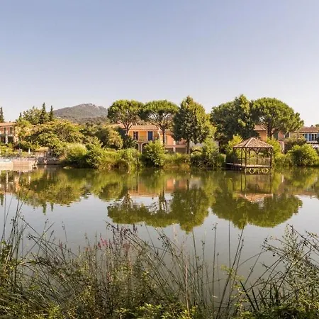 * Les Maisons Du Lac Les Restanques * * Grimaud