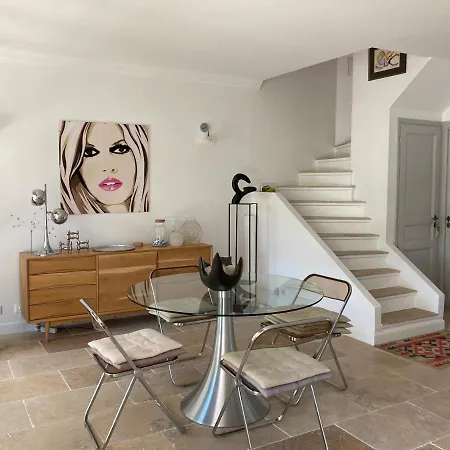 Holiday home * Les Maisons Du Lac Les Restanques * *